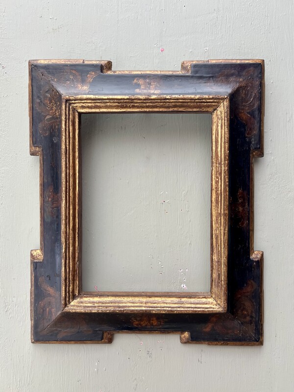 Gilt and lacquered wood frame, 17th century Spain